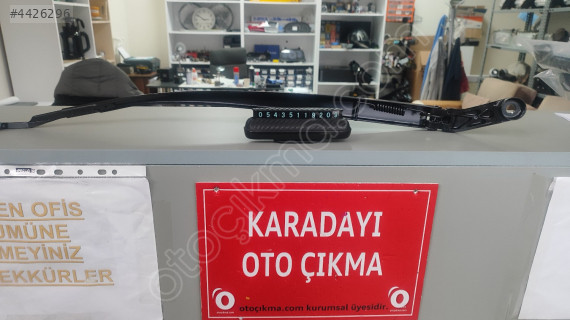 Toyota Corolla Silecek kolu DışSag 07-13 8521112520