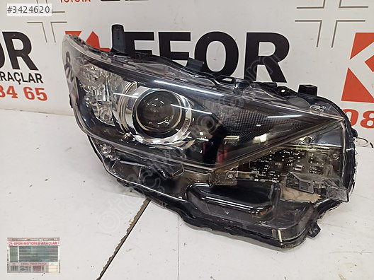 TOYOTA AURİS SAĞ FAR ÇIKMA ORİJİNAL PARÇA 2016-2018