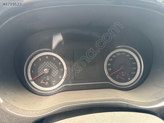 Hyundai i 10 2023 model kilometre saati