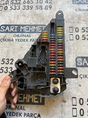 ÇIKMA BMW E60 9 138 830-01 913883001 SİGORTA KUTUSU