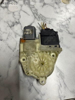 VW PASSAT B6 B7 ÇIKMA ORJİNAL SAĞ ARKA CAM MOTORU