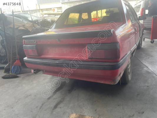 RENAULT 9 ARKA TAMPON ORJİNAL ÇIKMA