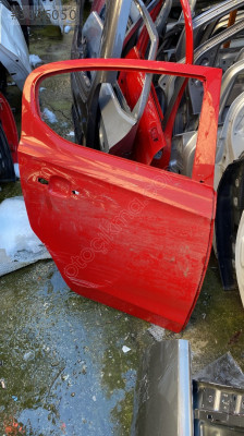 OPEL CORSA E SAĞ ARKA KAPI