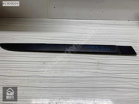 8200648672 RENAULT MEGANE 2 SAĞ ARKA KAPI BANDI Çıkma