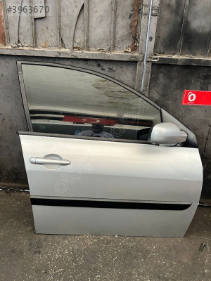 RENAULT MEGANE 2 ÇIKMA SAĞ ÖN KAPI