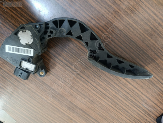 RENAULT FLUENCE GAZ PEDALI