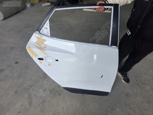 HYUNDAİ İX35 BEYAZ SAĞ ARKA KAPI ORJINAL GÖÇÜKLÜK