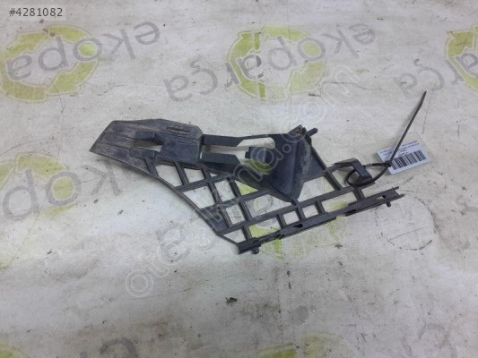 MERCEDES A  2012 2018 W176 SOL ÖN TAMPON BRAKETİ A1768851521