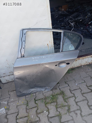 BMW 1 serisi sol arka kapı 2009 2018 arası