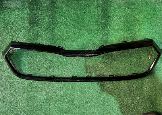 Skoda Octavia Panjur Çerçevesi Siyah 2021