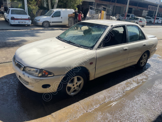 Proton personel parçaları