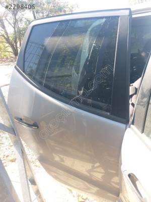 MERCEDES A170 SAĞ ARKA KAPI CAMI