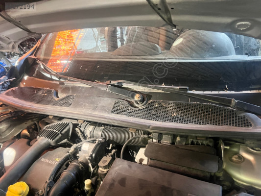 RENAULT FLUENCE ÖN CAM KAPUT IZGARASI ÇIKMA ORJİNAL HATASIZ