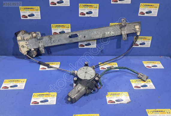 Honda Civic HB Sağ ön Cam Krikosu