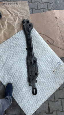 Renault Megane 4 radyatör treversi