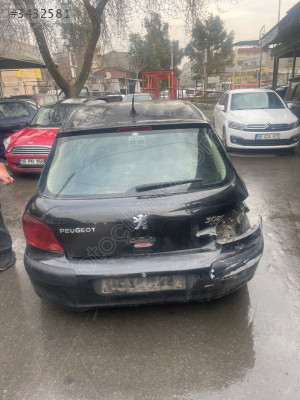 Peugeot 307 arka bagaj kapağı siyah