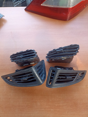 Ford Focus 3 Klima Yönlendirme Izgarası