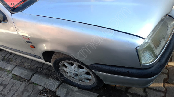 renault R19 sağ ön çamurluk