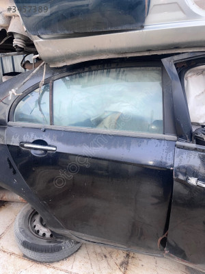 GEELY EMGRAND SAG ARKA KAPI HATASIZ ORJİNAL