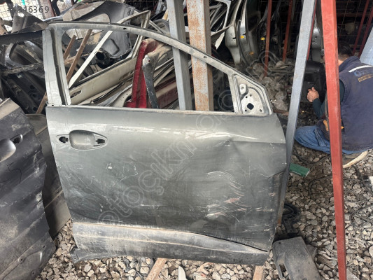 Peugeot 3008 Suw sağ ön kapı çıkma