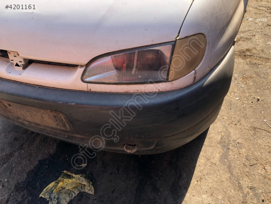 Peugeot Partner 1998-2003 Sol Ön Far