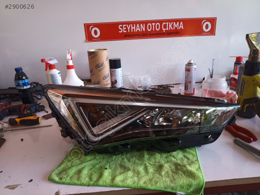 Seat tarraco ve cupra formentor sağ far + beyinleri üstünde