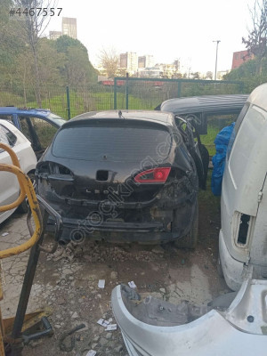 SEAT LEON BAGAJ KAPAĞI