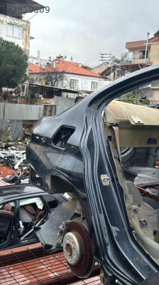 BMW F10 SAĞ ARKA ÇAMURLUK SÖKME HATASIZ ORJINAL