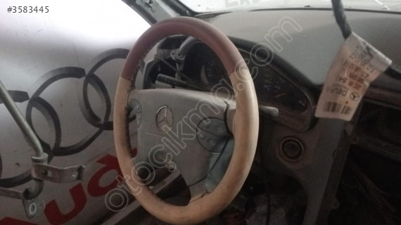 E200 E Serisi Mercedes Çıkma Direksiyon Simidi