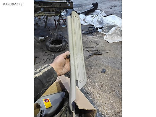 c130867805 Sağ arka iç kapı basamağı kaplaması VOLVO S40 2004