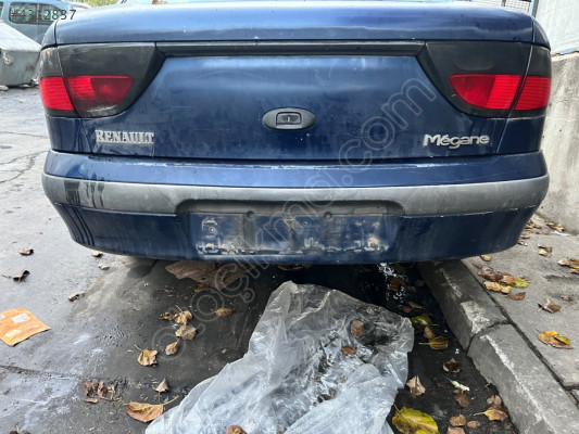 RENAULT MEGANE 1 ARKA TAMPON ORJİNAL CIKMA