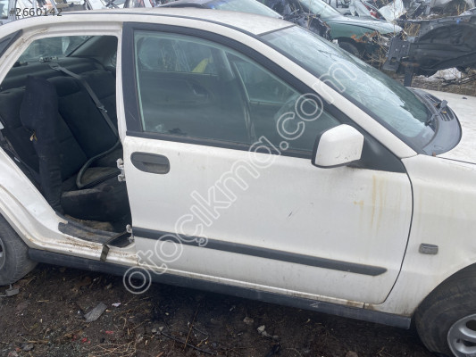 Volvo S40 Sağ ön Kapı Hatasız Boyasız Orijinal Çıkma