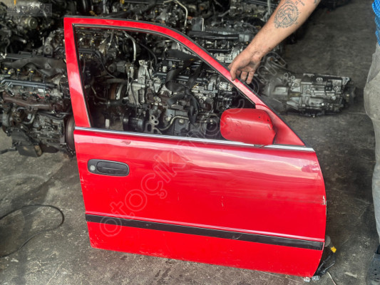 99 TOYOTA COROLLA SAĞ ÖN KAPI