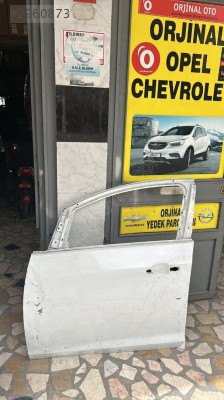 Opel astra j beyaz sol ön kapı