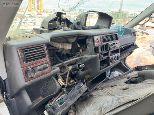 VOLKSWAGEN TRANSPORTER T4 ÇIKMA ORJİNAL GÖGÜS TORPİDO