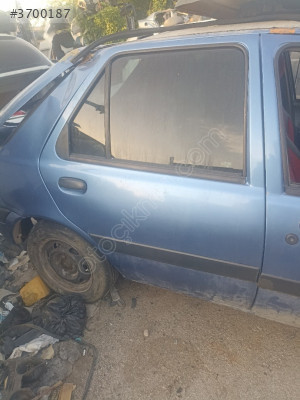 Ford Fiesta Sağ Arka kapı flair