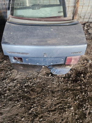 Lada vega sedan arka bagaj kapağı