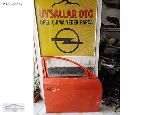 Opel Corsa F çıkma orijinal sağ ön kapı