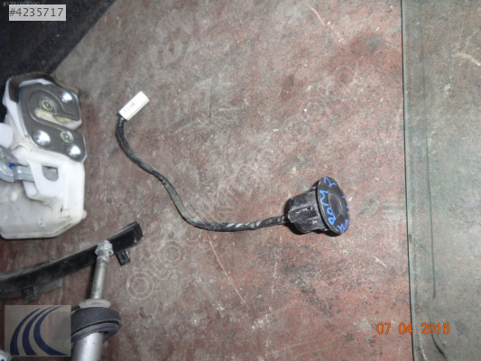 MAZDA 2 2009 ÇIKMA BAGAJ AÇMA KOLU