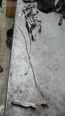 Toyota corona st171 kasa sağ arka kapı kilidi