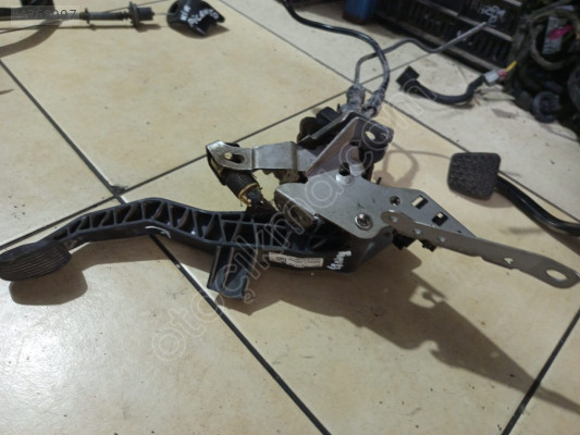 FORD FOCUS 3 FREN PEDALI