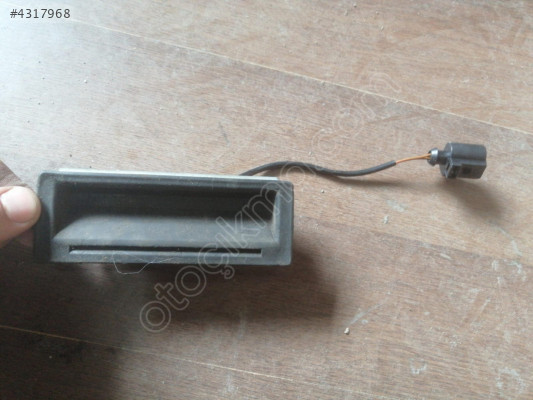 Bora bagaj  açma düğmesi