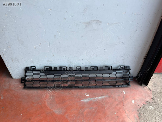 SKODA OCTAVİA ÖN TAMPON IZGARA ORJİNAL 5E3853677