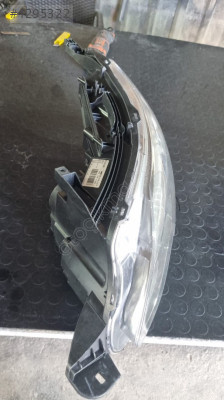 Peugoet 2008 model 2015 sol on far