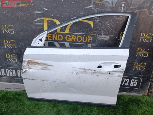 HYUNDAİ  BAYON SOL ÖN KAPI ORİJİNAL ÇIKMA 2020-2024