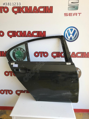 BMW F30 3 SERİSİ SAĞ ARKA KAPI