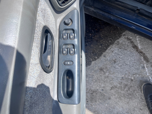 Renault Laguna 1 dörtlü cam düğmesi