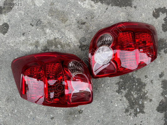 Toyota Auris Sağ Sol Stop Lambası Set 2007-2009