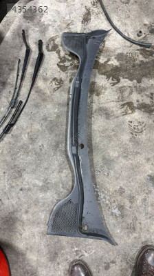 VOLKSWAGEN POLO 2010-11 CAM ÖN IZGARASI