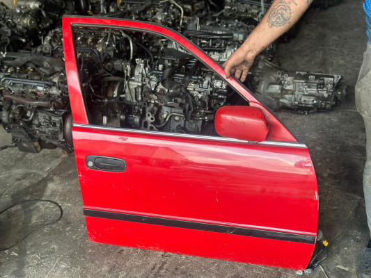 99 TOYOTA COROLLA SAĞ ÖN KAPI